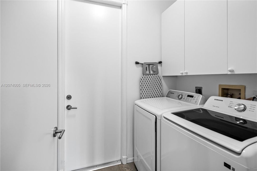 Activo con contrato: $1,089,000 (4 camas, 2 baños, 2778 Pies cuadrados)