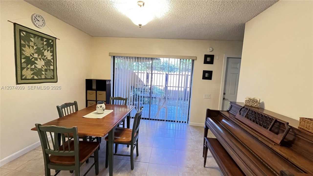For Sale: $395,000 (3 beds, 2 baths, 1575 Square Feet)