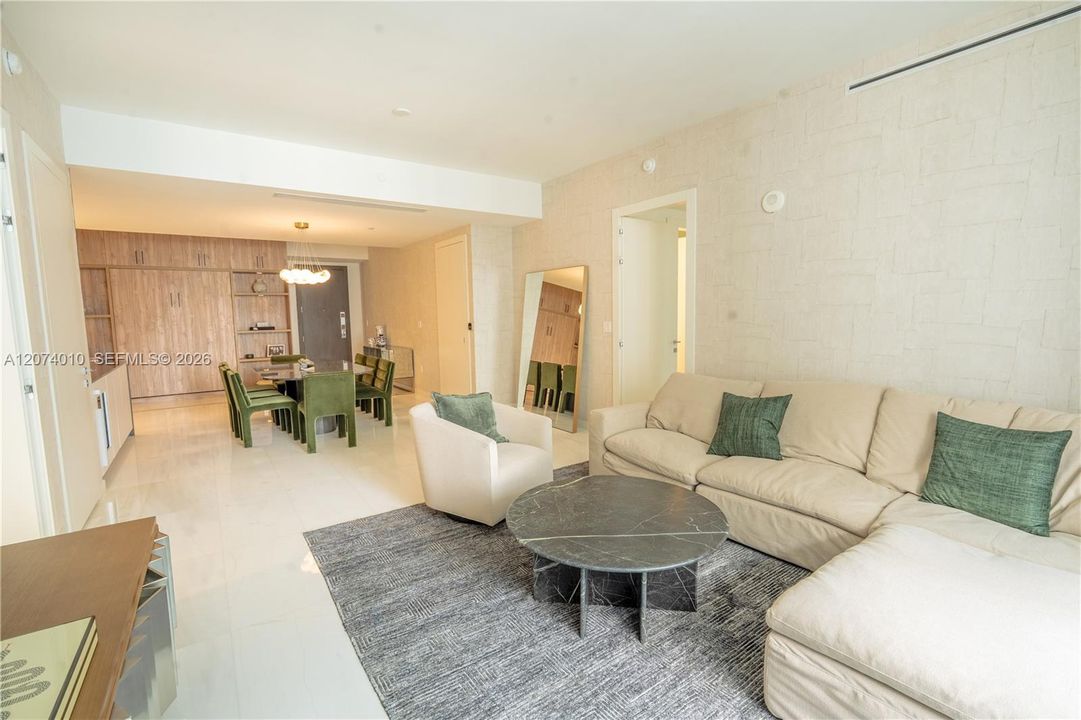 For Sale: $2,500,000 (2 beds, 2 baths, 1437 Square Feet)