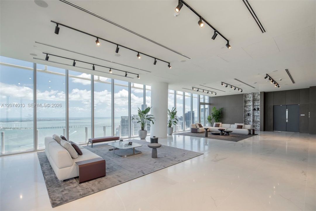For Sale: $2,500,000 (2 beds, 2 baths, 1437 Square Feet)