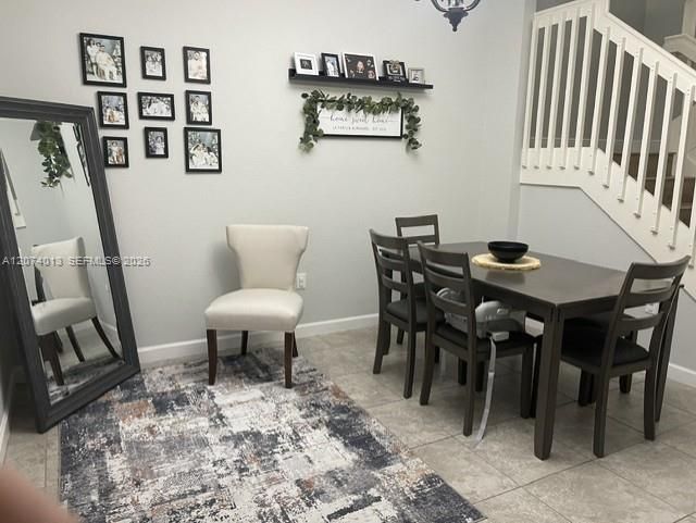 For Sale: $475,000 (3 beds, 2 baths, 1587 Square Feet)