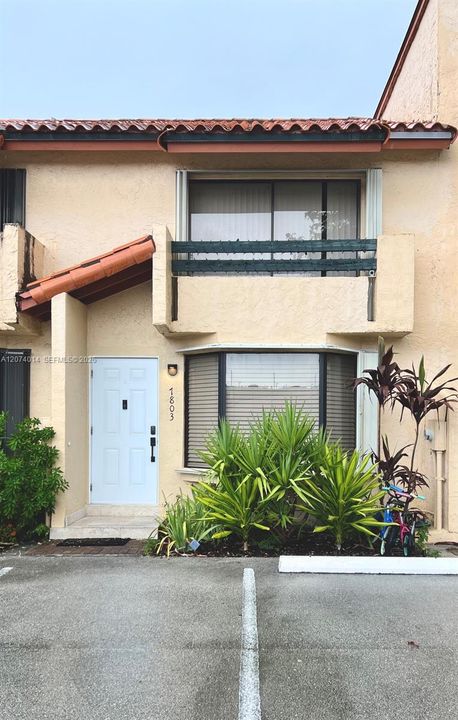 For Sale: $490,999 (2 beds, 1 baths, 1152 Square Feet)