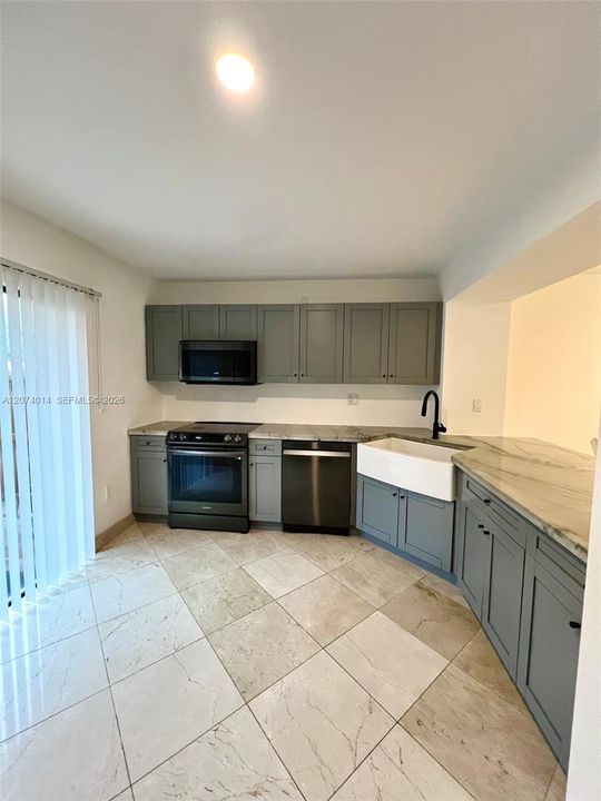 For Sale: $490,999 (2 beds, 1 baths, 1152 Square Feet)