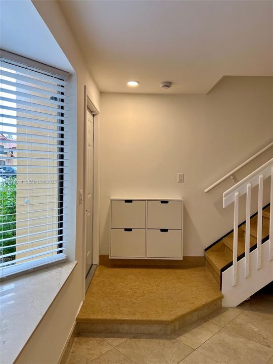 For Sale: $490,999 (2 beds, 1 baths, 1152 Square Feet)