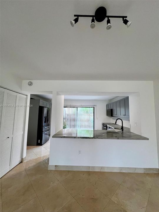 For Sale: $490,999 (2 beds, 1 baths, 1152 Square Feet)