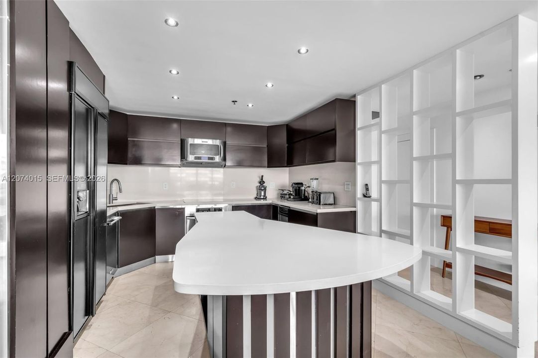 В аренду: $8,000 (3 спален, 2 ванн, 1546 Квадратных фут)