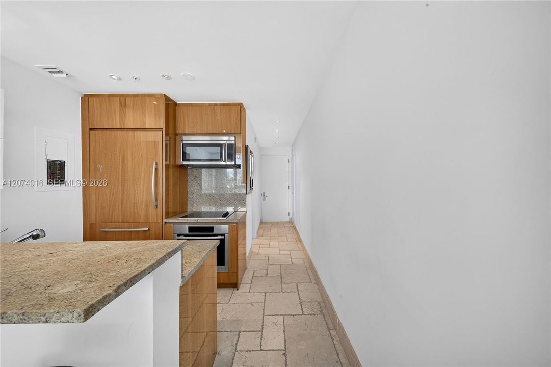 For Sale: $1,400,000 (0 beds, 1 baths, 699 Square Feet)