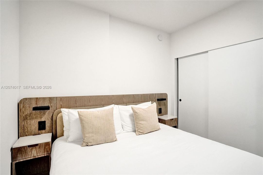 For Rent: $5,000 (1 beds, 1 baths, 435 Square Feet)