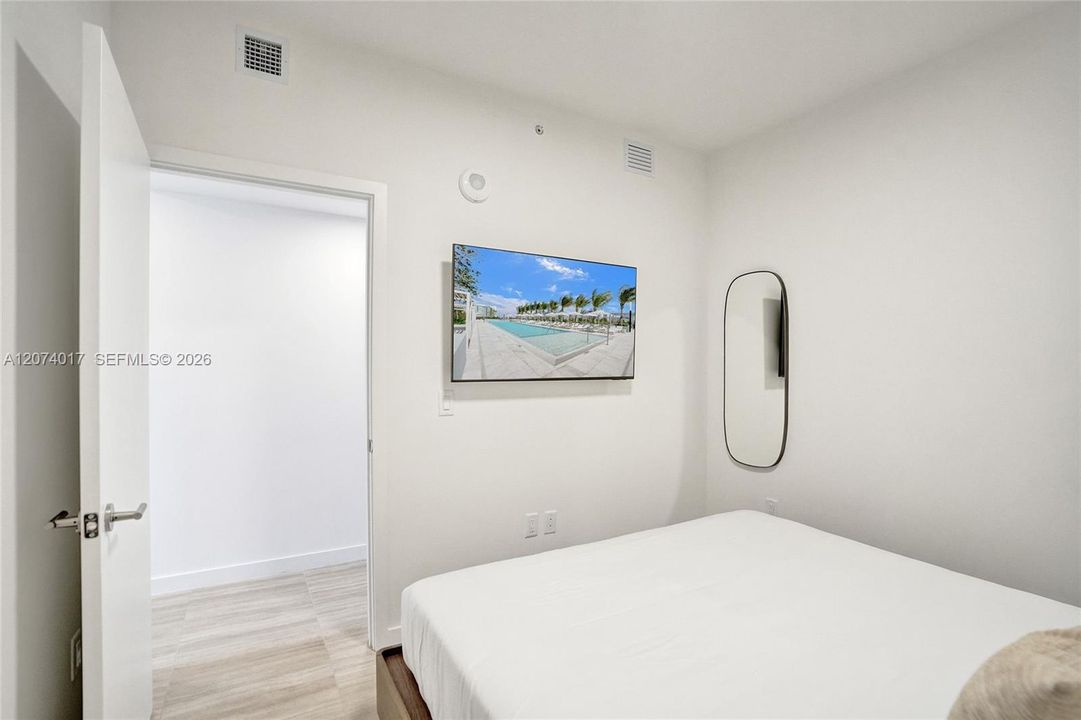 For Rent: $5,000 (1 beds, 1 baths, 435 Square Feet)