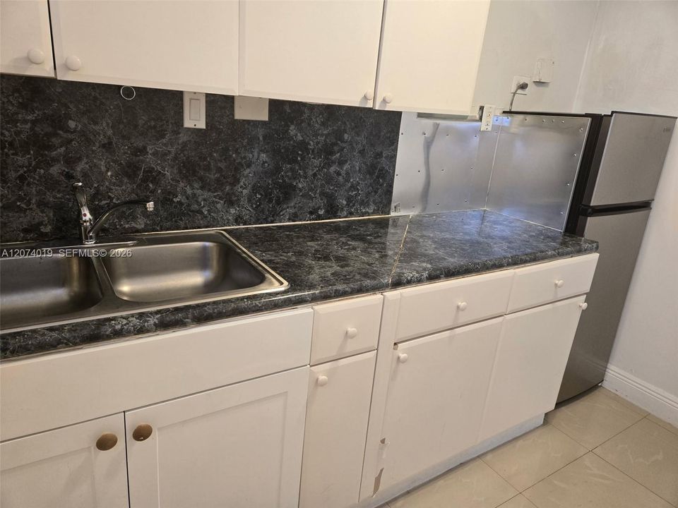 For Rent: $1,500 (0 beds, 1 baths, 600 Square Feet)