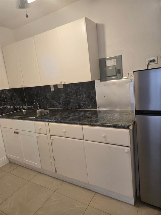 For Rent: $1,500 (0 beds, 1 baths, 600 Square Feet)