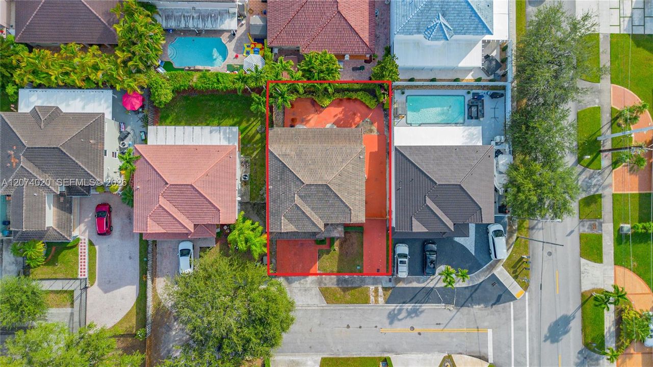 For Rent: $4,300 (4 beds, 2 baths, 1940 Square Feet)