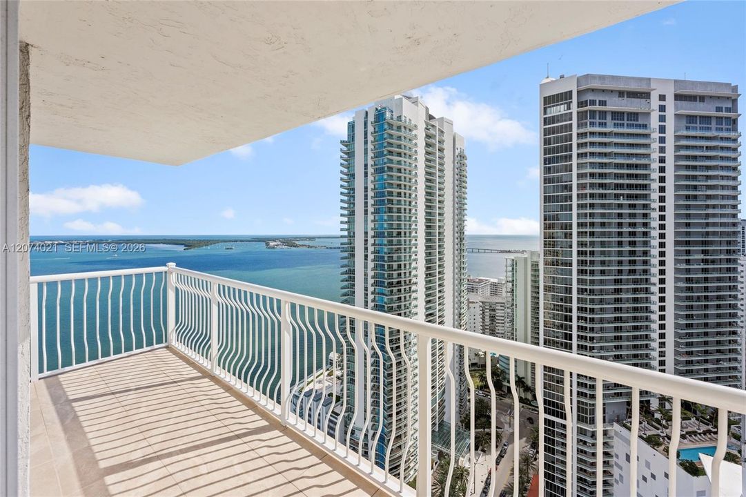 For Sale: $1,250,000 (3 beds, 2 baths, 1105 Square Feet)