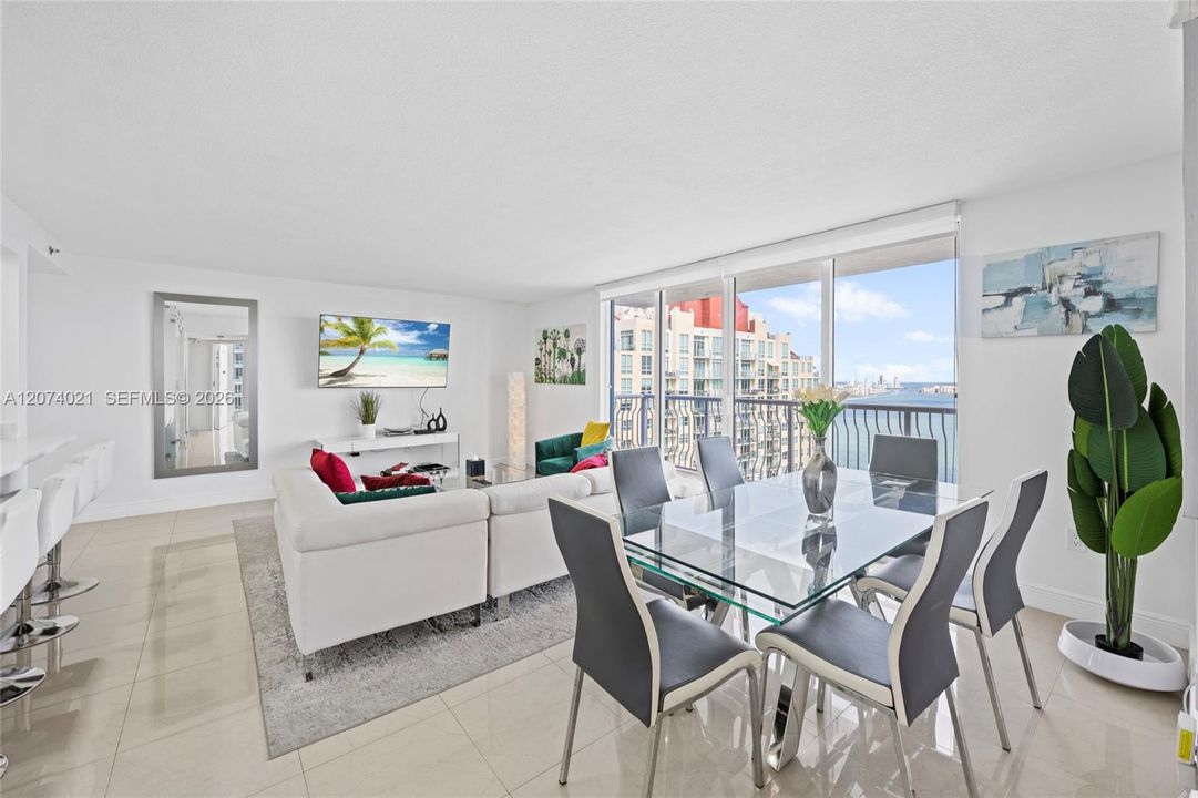 For Sale: $1,250,000 (3 beds, 2 baths, 1105 Square Feet)