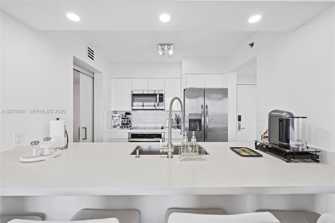 For Sale: $1,250,000 (3 beds, 2 baths, 1105 Square Feet)