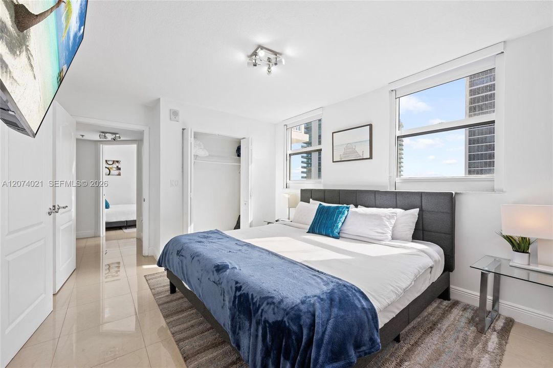 For Sale: $1,250,000 (3 beds, 2 baths, 1105 Square Feet)