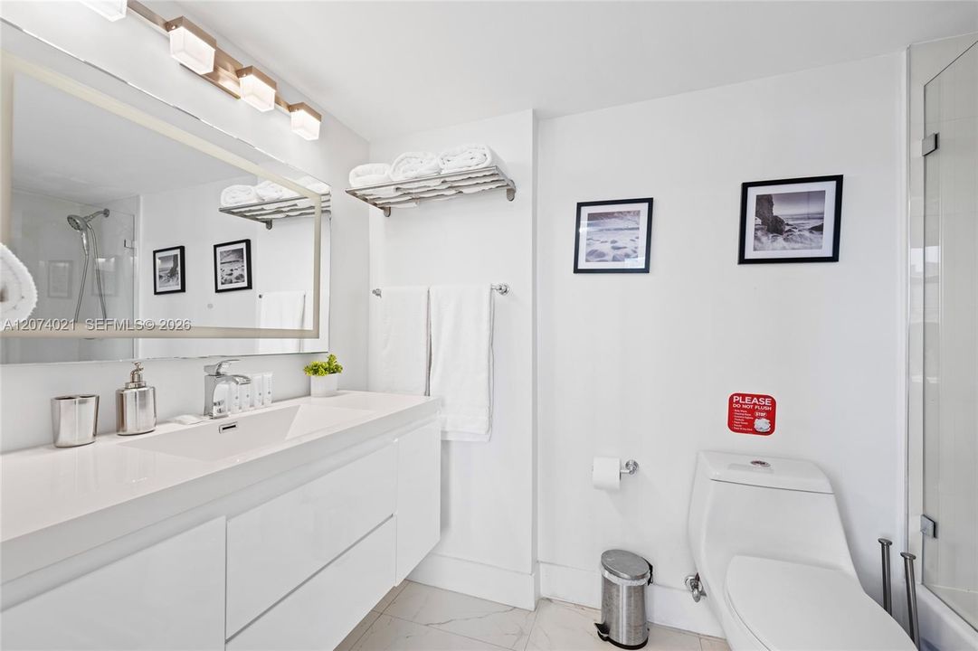 For Sale: $1,250,000 (3 beds, 2 baths, 1105 Square Feet)