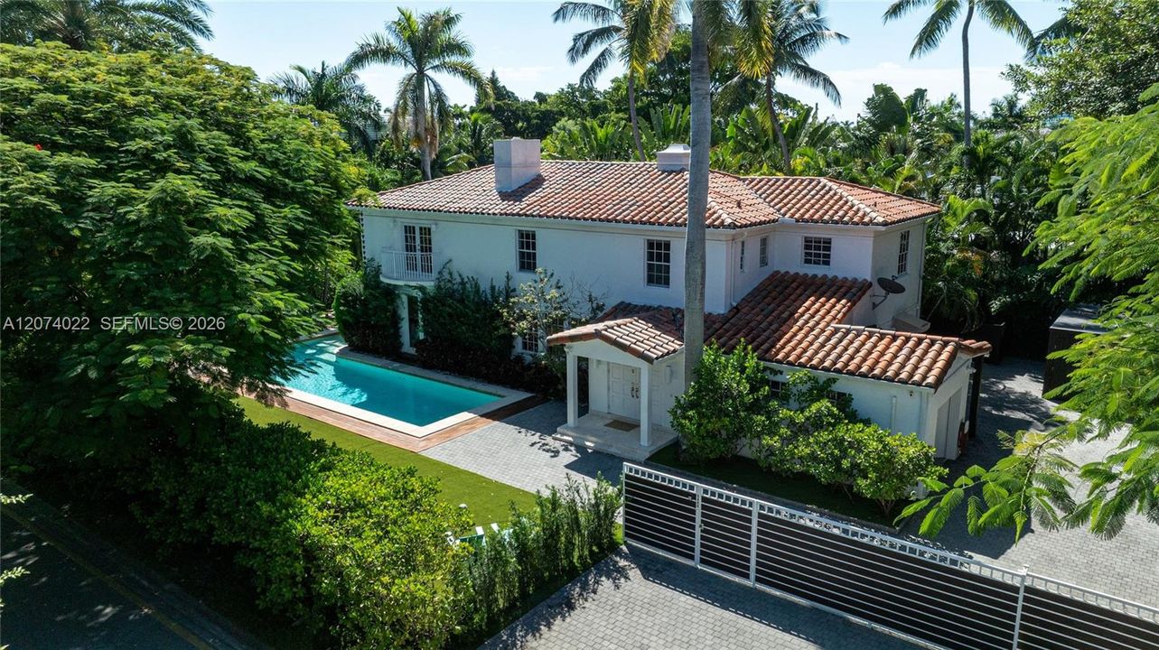For Sale: $6,275,000 (5 beds, 4 baths, 3641 Square Feet)