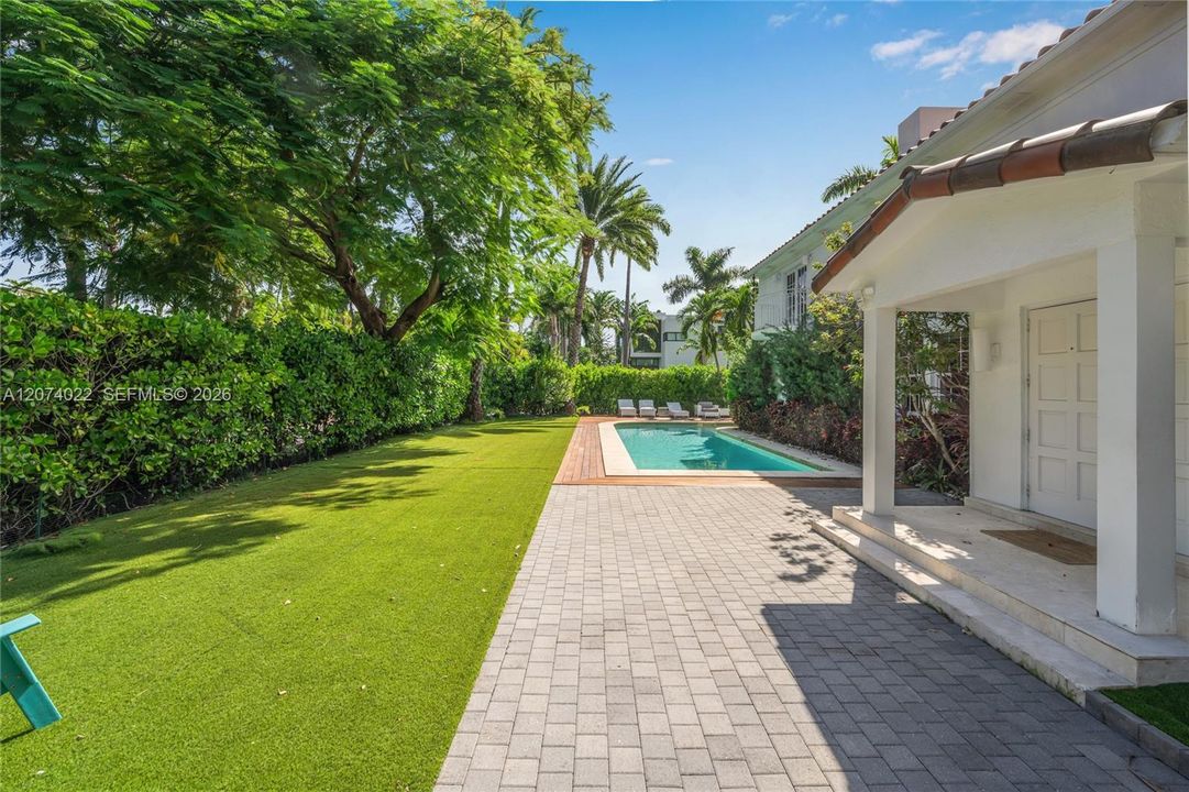 For Sale: $6,275,000 (5 beds, 4 baths, 3641 Square Feet)