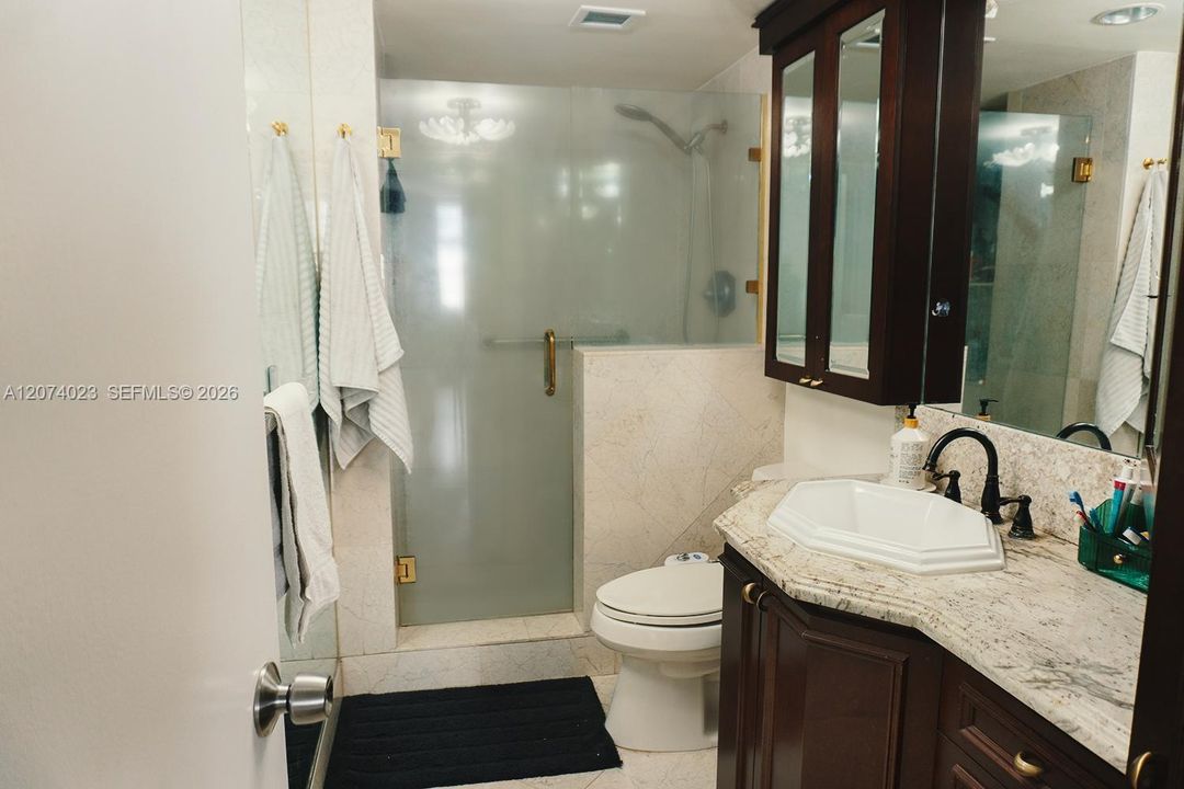 For Sale: $609,500 (2 beds, 2 baths, 1490 Square Feet)