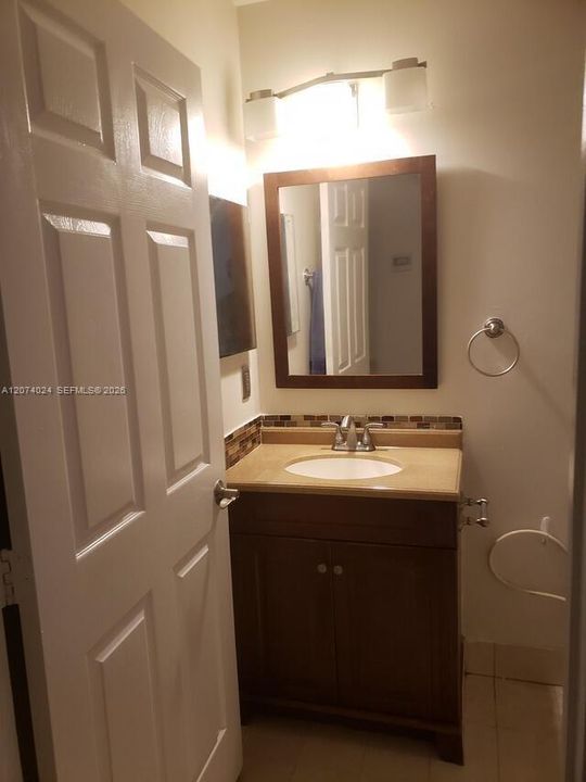 For Sale: $554,000 (3 beds, 2 baths, 1387 Square Feet)