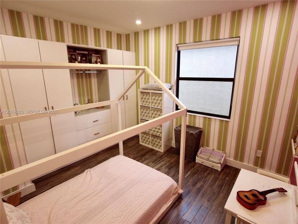 For Rent: $6,000 (4 beds, 2 baths, 2361 Square Feet)