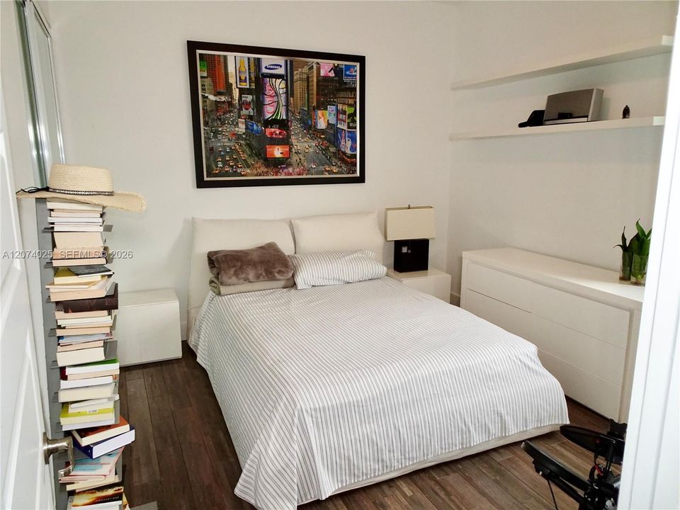 For Rent: $6,000 (4 beds, 2 baths, 2361 Square Feet)