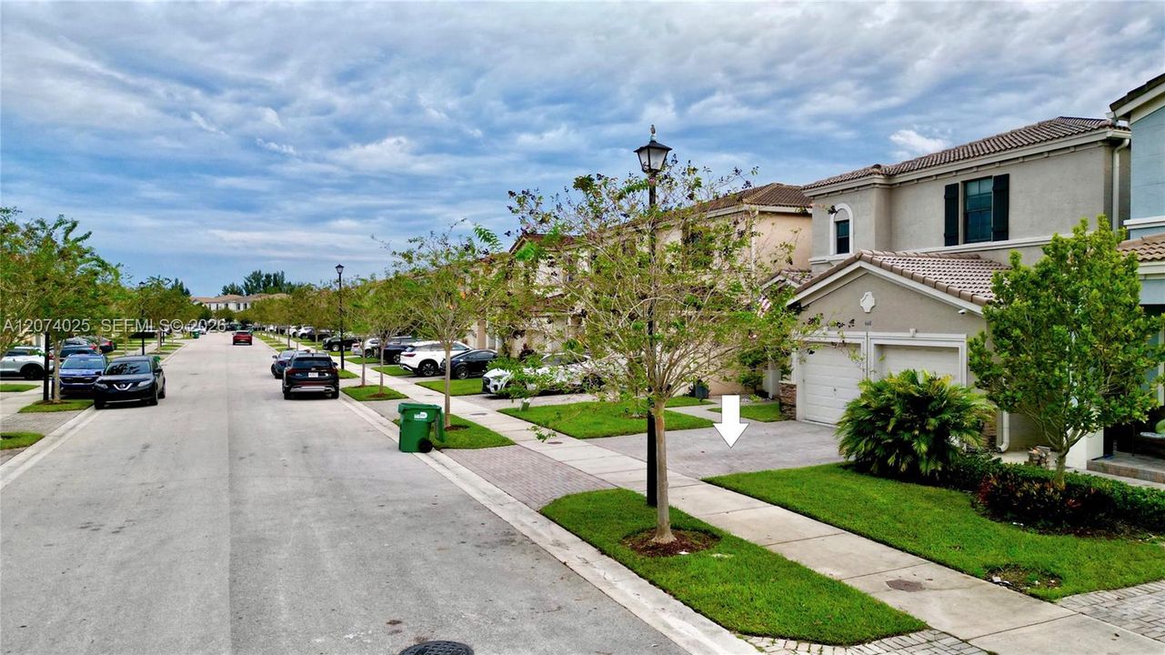 For Rent: $6,000 (4 beds, 2 baths, 2361 Square Feet)