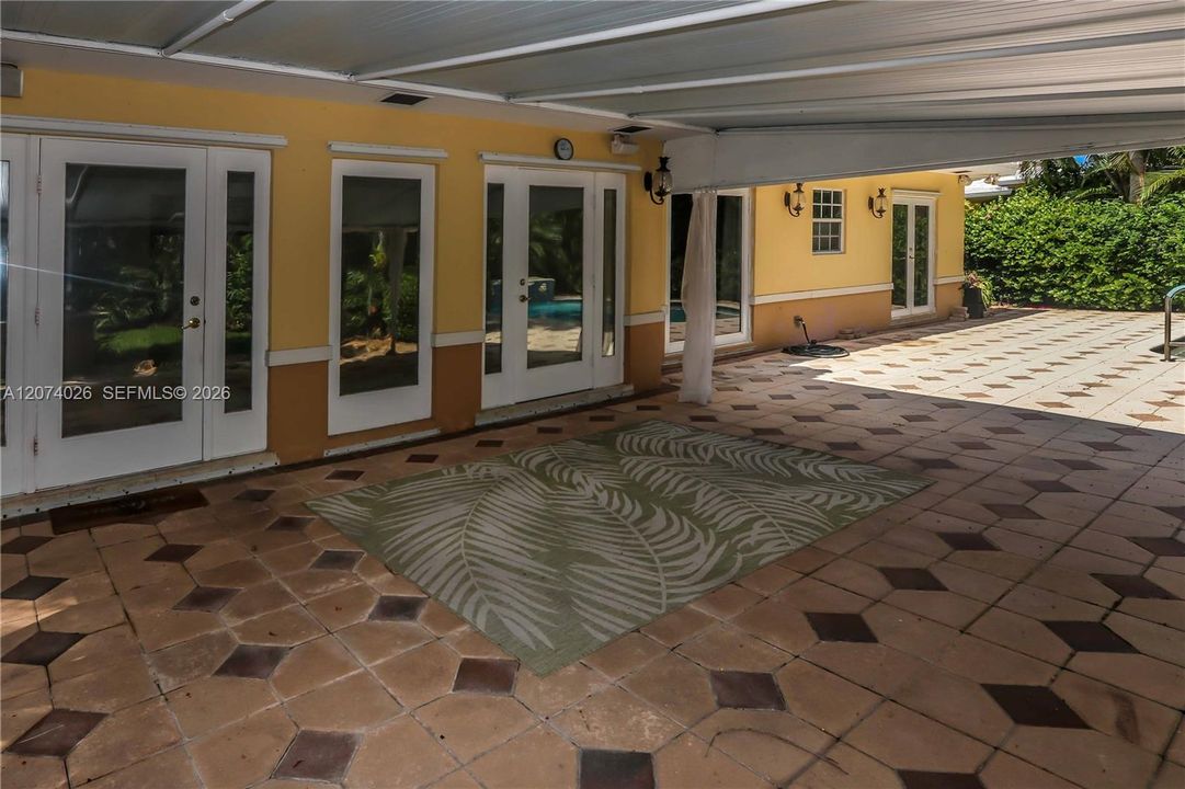En Venta: $1,800,000 (3 camas, 2 baños, 2005 Pies cuadrados)