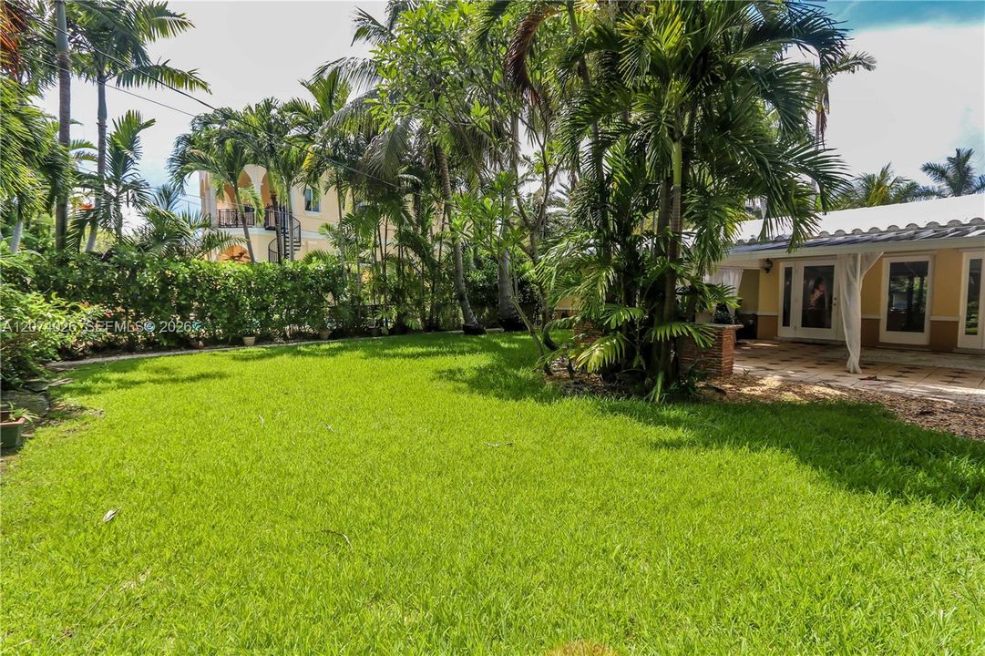 En Venta: $1,800,000 (3 camas, 2 baños, 2005 Pies cuadrados)