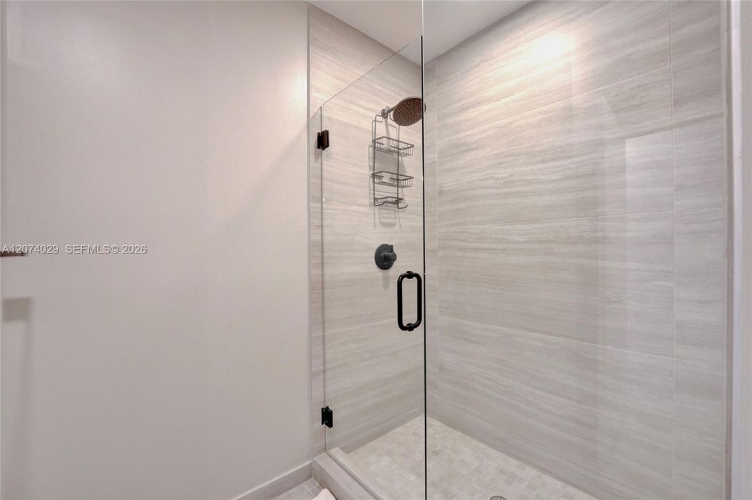 For Rent: $5,000 (1 beds, 1 baths, 412 Square Feet)