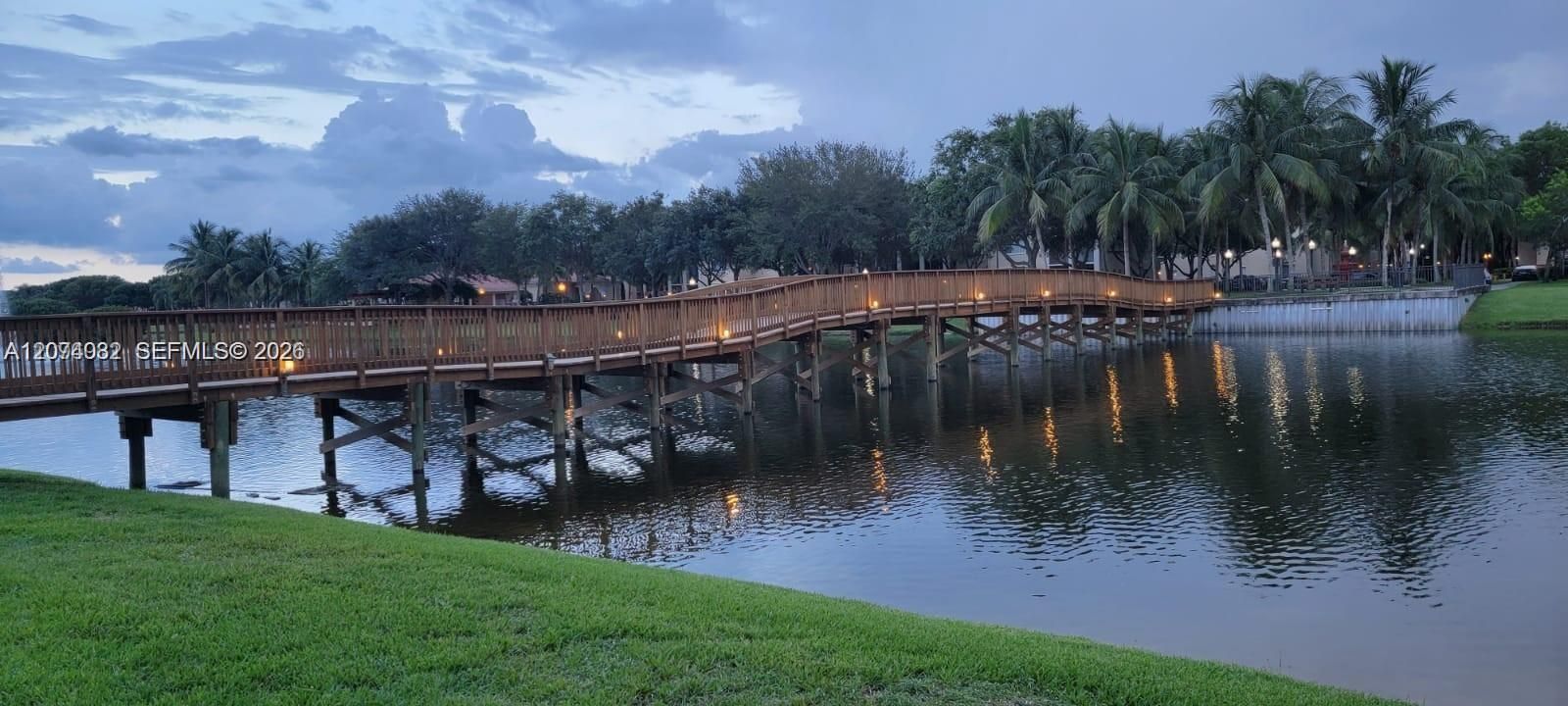 For Rent: $2,350 (1 beds, 1 baths, 850 Square Feet)