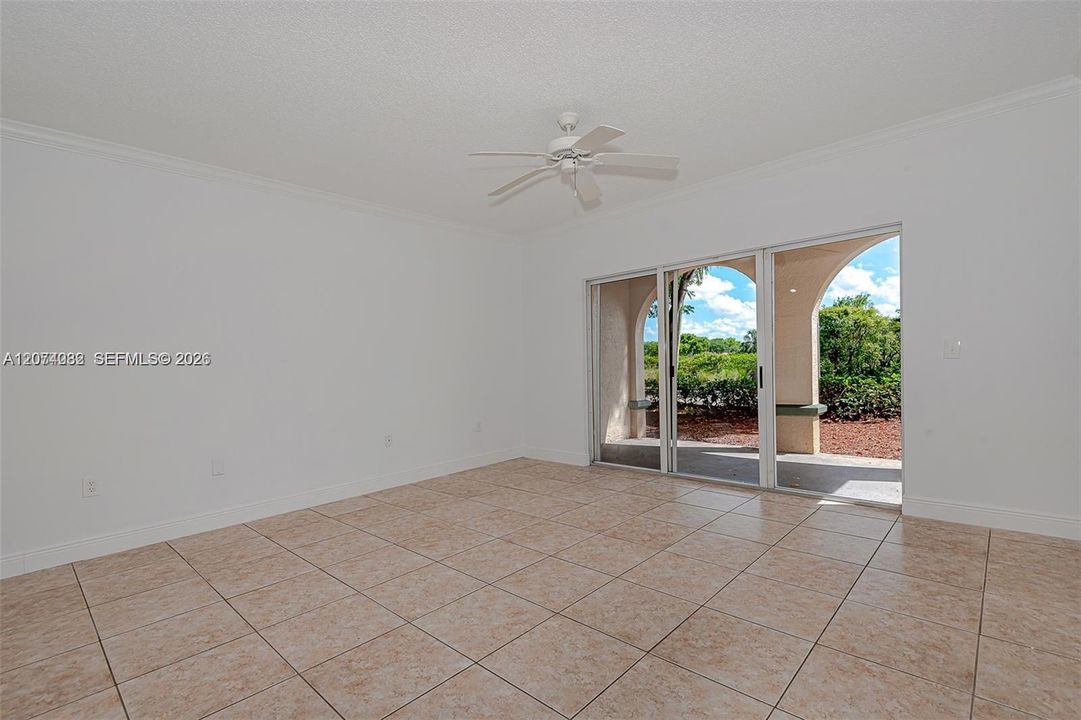 For Rent: $2,350 (1 beds, 1 baths, 850 Square Feet)