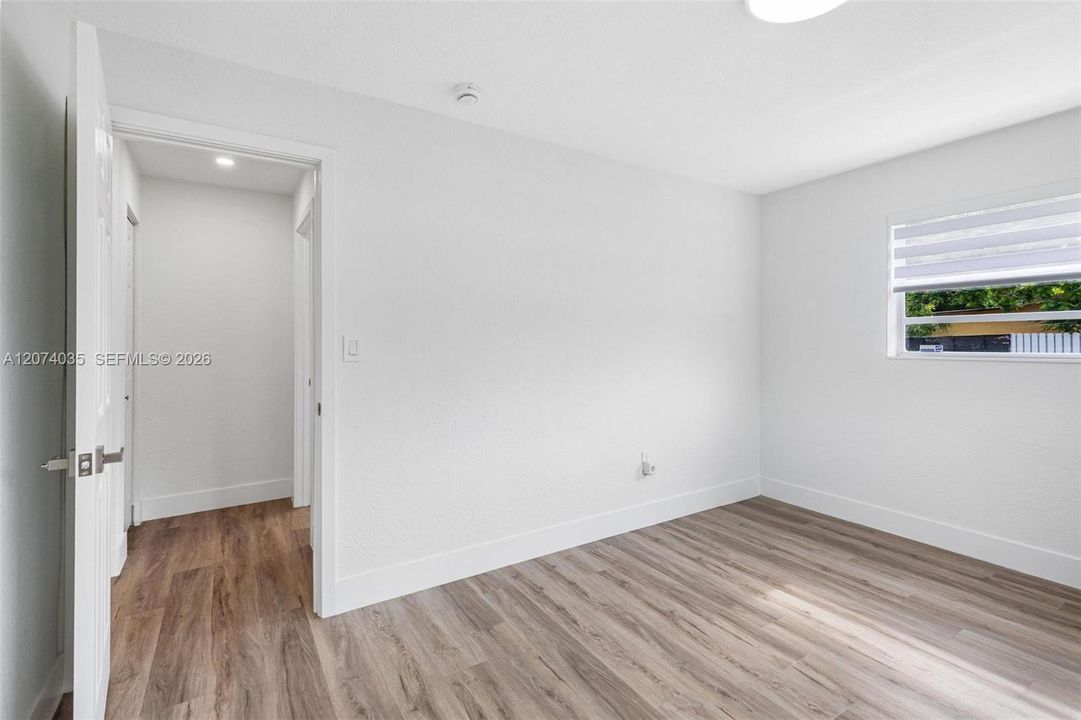 For Sale: $505,000 (3 beds, 2 baths, 1040 Square Feet)