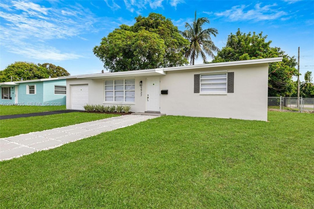 For Sale: $505,000 (3 beds, 2 baths, 1040 Square Feet)