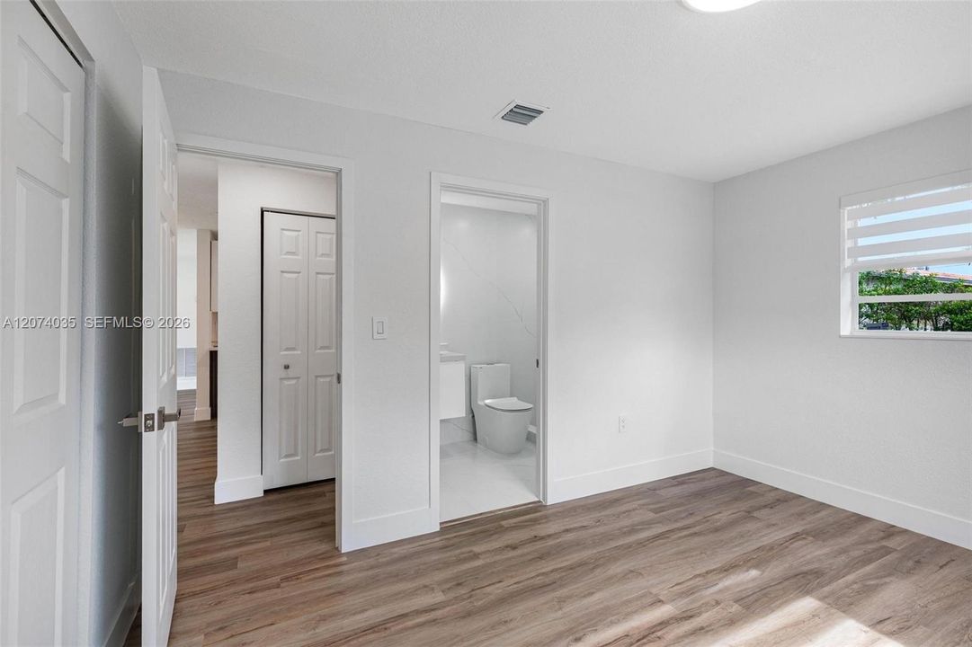 For Sale: $505,000 (3 beds, 2 baths, 1040 Square Feet)