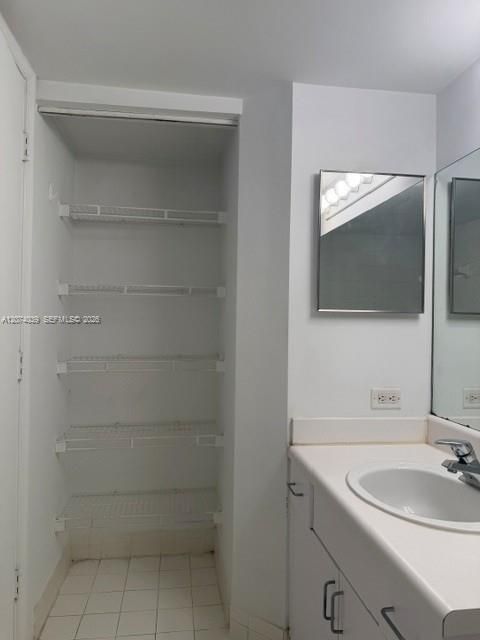 For Rent: $1,700 (1 beds, 1 baths, 684 Square Feet)