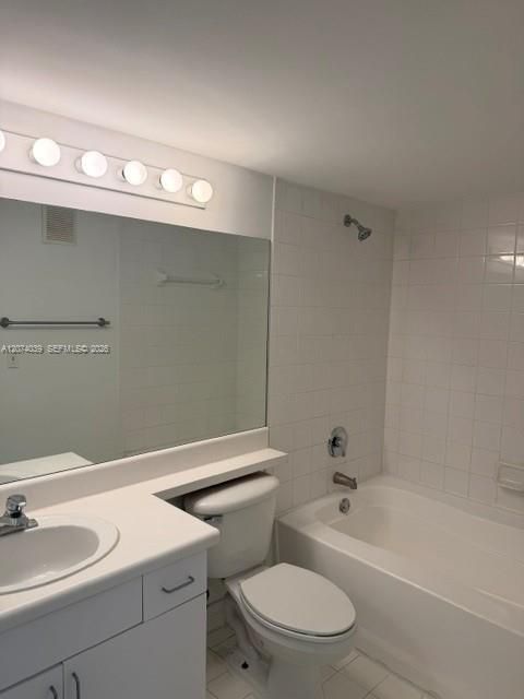 For Rent: $1,700 (1 beds, 1 baths, 684 Square Feet)
