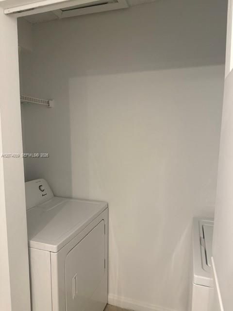 For Rent: $1,700 (1 beds, 1 baths, 684 Square Feet)