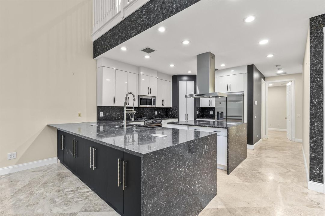 REMAX SLHG 6966 Great Falls Valenica Poi
