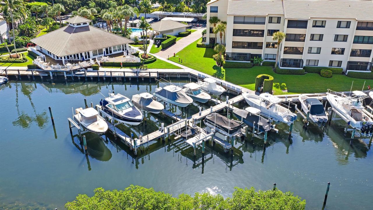 Oak Harbour Dr b4-11