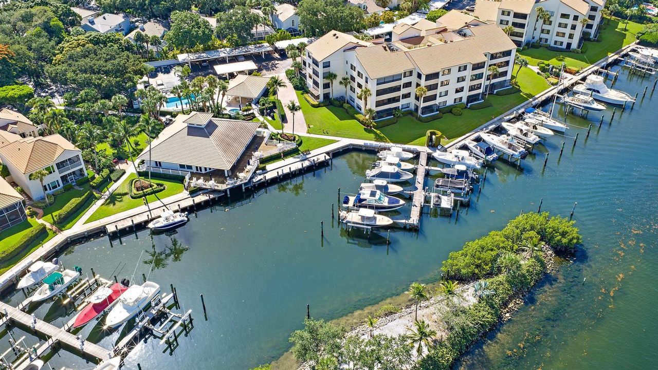 Oak Harbour Dr b4-15