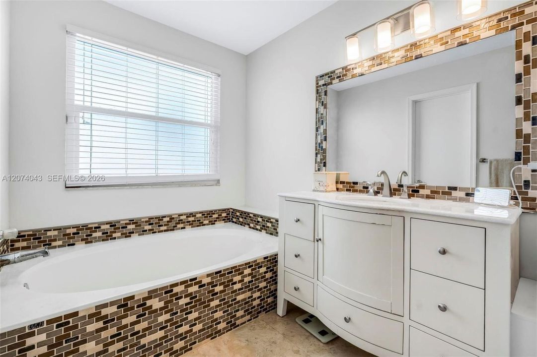 For Sale: $725,000 (4 beds, 2 baths, 2071 Square Feet)
