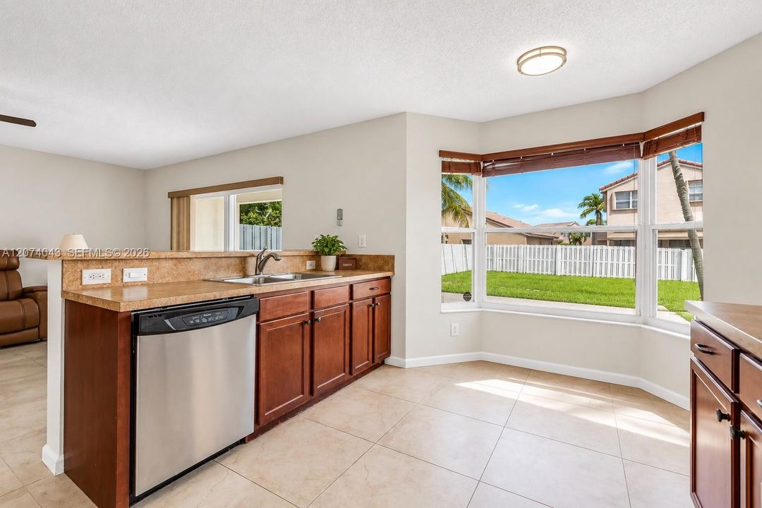 For Sale: $725,000 (4 beds, 2 baths, 2071 Square Feet)