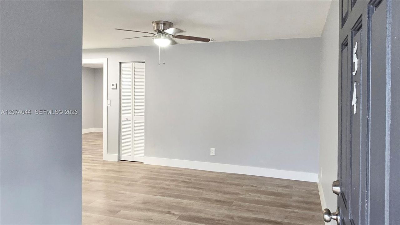 For Rent: $1,800 (1 beds, 1 baths, 680 Square Feet)