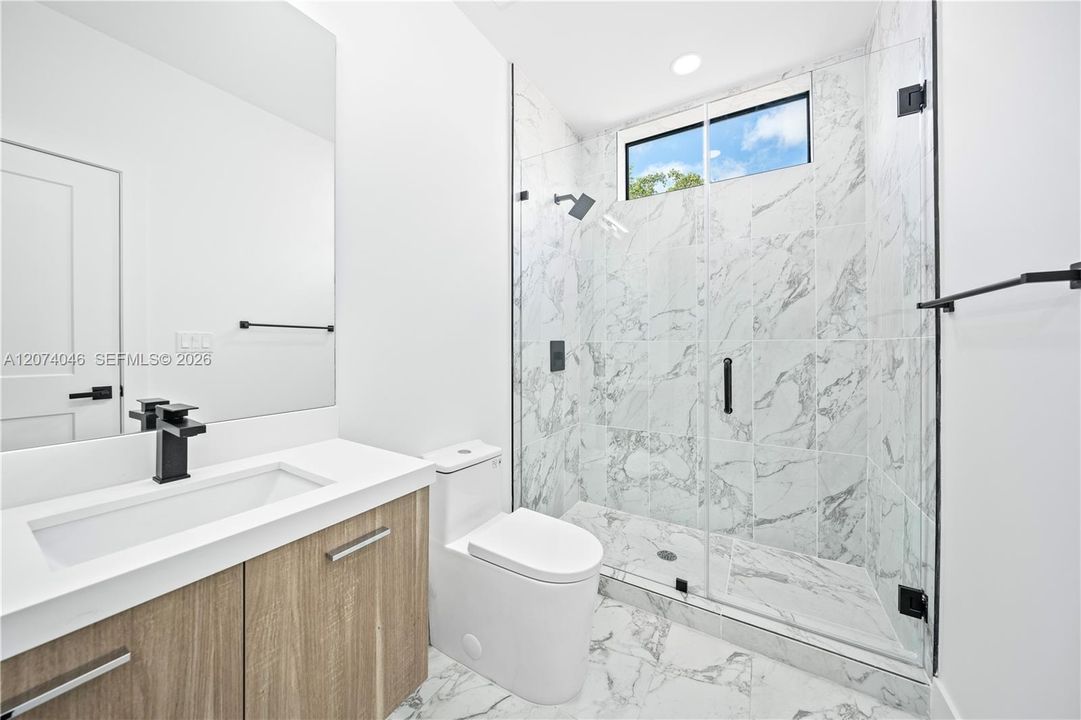 For Rent: $4,500 (3 beds, 3 baths, 1552 Square Feet)