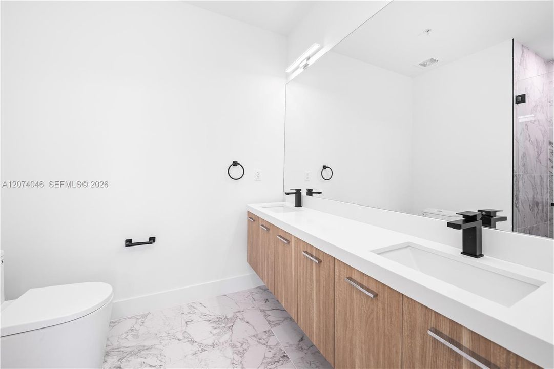 For Rent: $4,500 (3 beds, 3 baths, 1552 Square Feet)