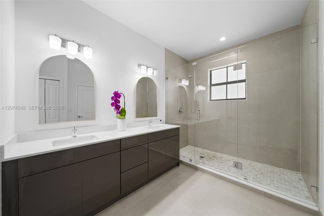 For Sale: $1,749,000 (5 beds, 5 baths, 3533 Square Feet)