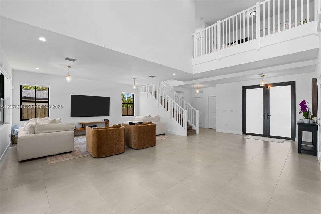 For Sale: $1,749,000 (5 beds, 5 baths, 3533 Square Feet)
