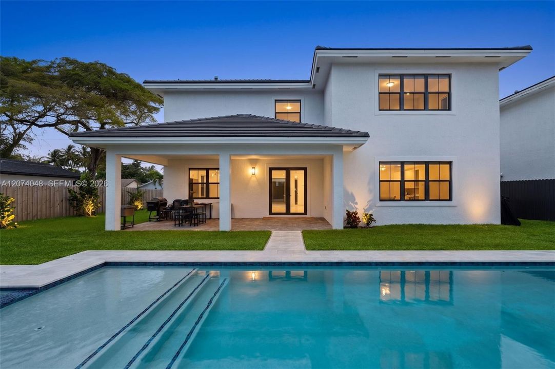 For Sale: $1,749,000 (5 beds, 5 baths, 3533 Square Feet)